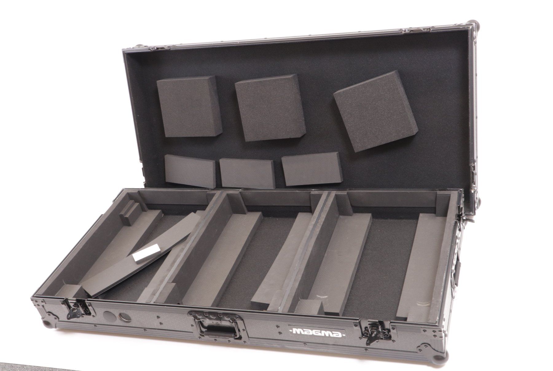Console di mixaggio: MAGMA DJ-Controller Case (26062314) – Usato da Zürich venduto da fundsachenverkauf 2