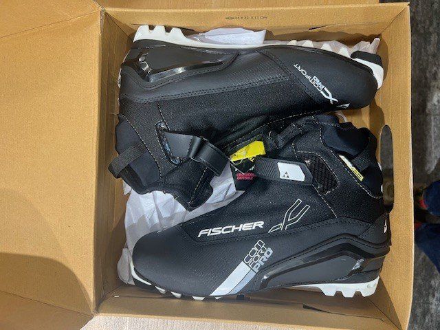 Fischer Scarpe da uomo: Fischer XC Comfort Pro 44 – Nuovo e nell'imballaggio originale da Andermatt venduto da Alpin-Outlet