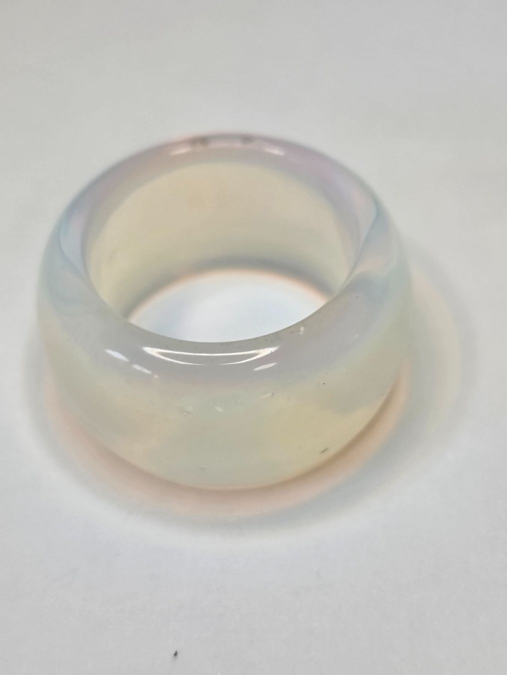 Anelli: Ring aus Milchopal – Nuovo (secondo la descrizione) da Zürich venduto da adriben 6