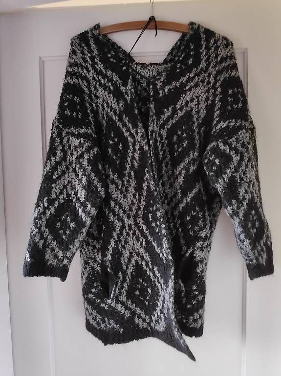 Jacken: Strickjacke Grösse S/M – Gebraucht aus Sissach von jgt_6k76 1