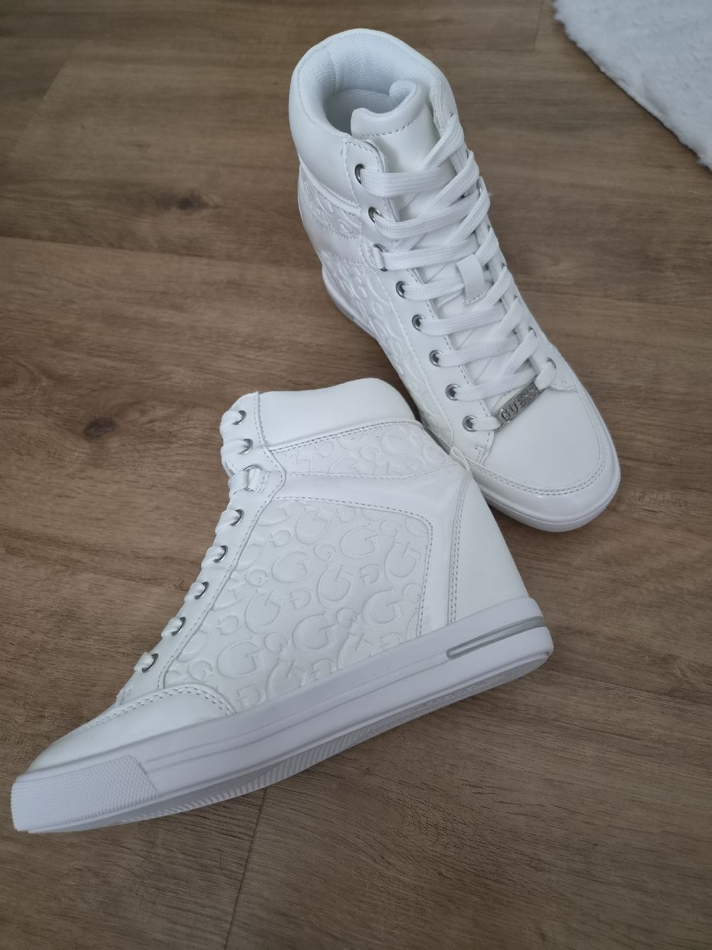 Guess Scarpe da donna: Guess Schuhe neu! Gr.37 – Nuovo e nell'imballaggio originale da Birr venduto da Daria_secondhand 2