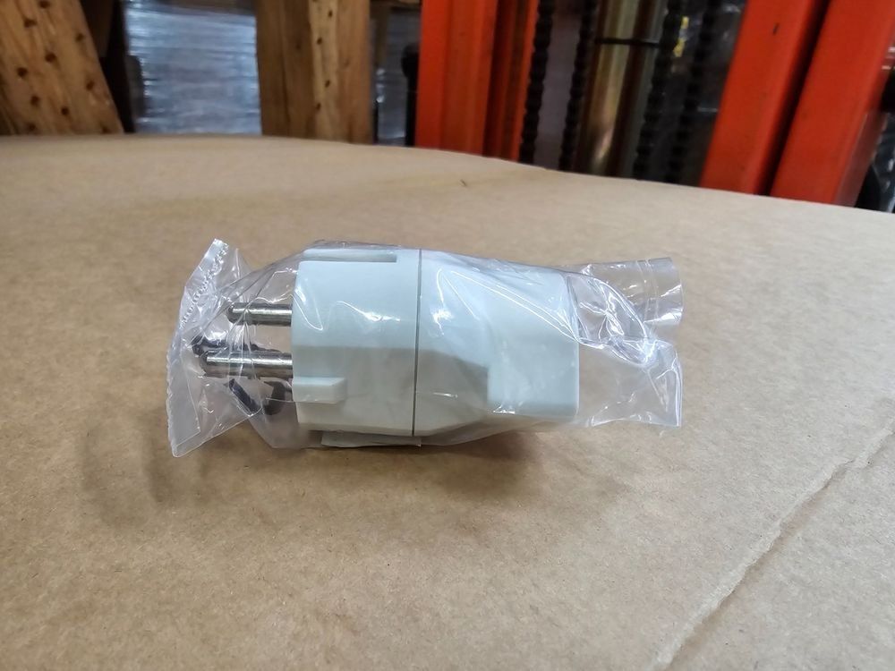 Spine: 3x neue CH-D Stromstecker in weiss ab 1.- – Nuovo e nell'imballaggio originale da KRINAU venduto da Mio_Liqstyle 3