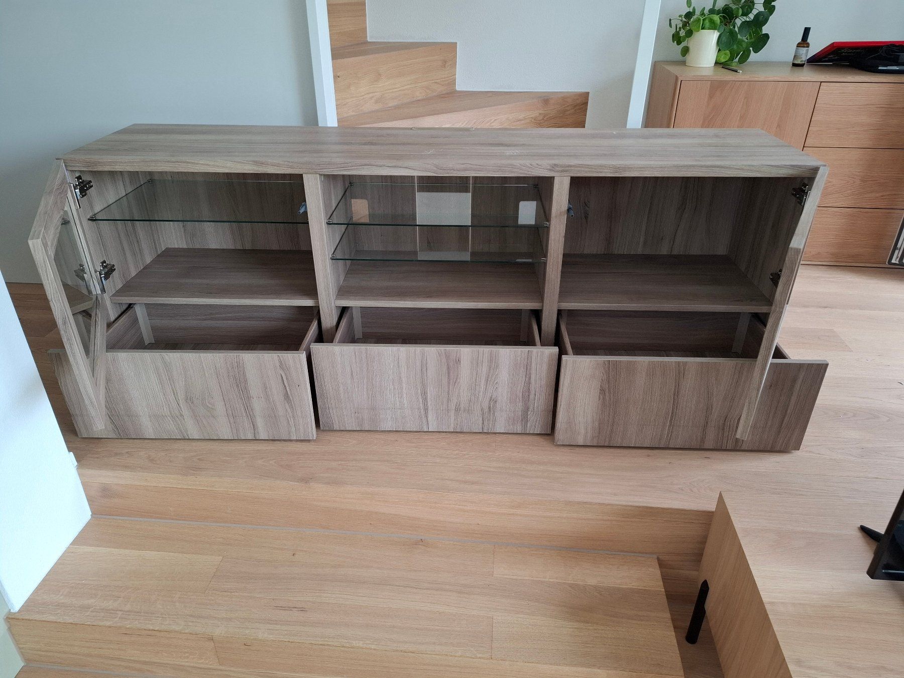 Ikea Mobili TV: IKEA BESTÅ TV Möbel – Usato da Seftigen venduto da Julvd 1