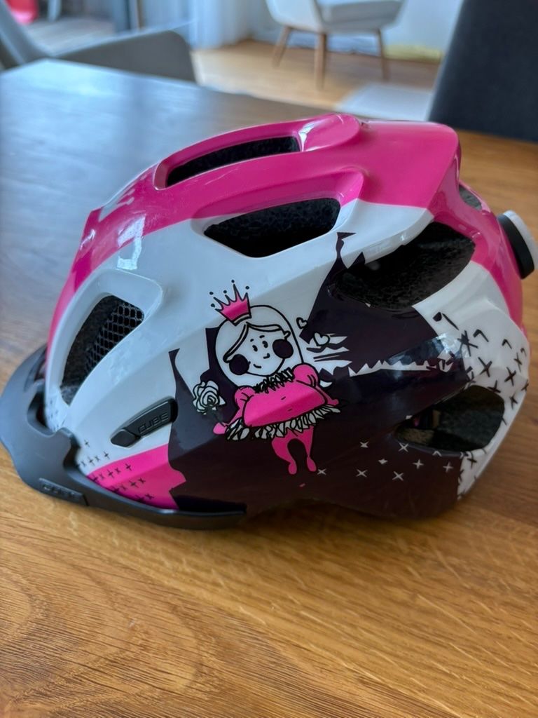Cube Caschi: Kinderhelm von Cube – Usato da Olten venduto da Luzias11