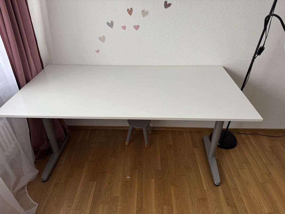 Scrivanie: Weisser Schreibtisch - Ideal f fürs Homeoffice 👨‍💻 – Usato da Zürich venduto da sal_d89p