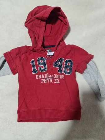 Pull à capuche taille 80cm