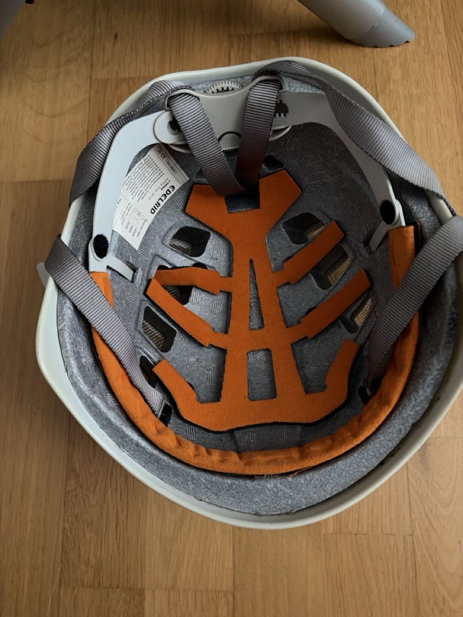 Edelrid Caschi: Kletterhelm – Usato da Toffen venduto da Winwin2022 1