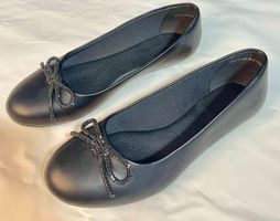 Damen Ballerinas schwarz mit Schleife Grösse 37 neuwertig