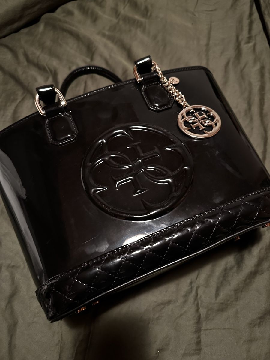 Guess Borse da donna: Guess Handtasche – Usato da Gossau venduto da donnico