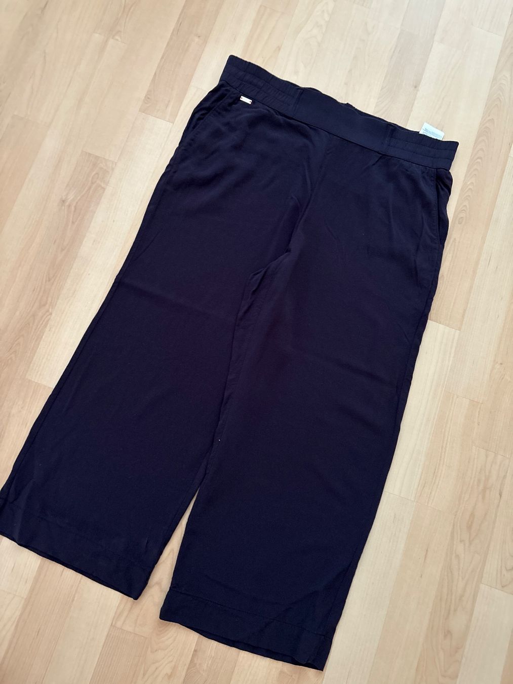 Hosen: Hose Street one leicht weit Gr 40 Länge 26 – Gebraucht aus Neftenbach von sandto