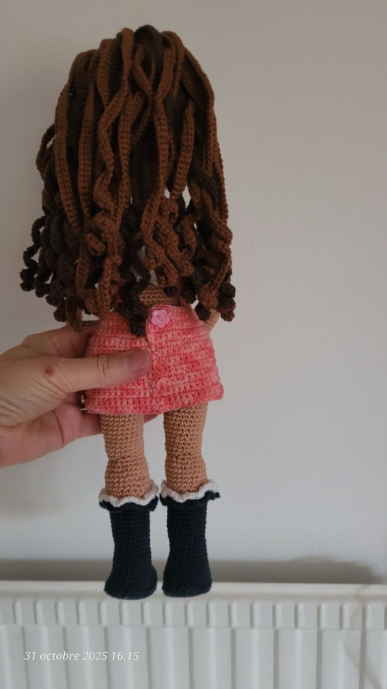 Puppen: Poupée faite main au crochet – Neu und originalverpackt aus Crésuz von myosotis65 2