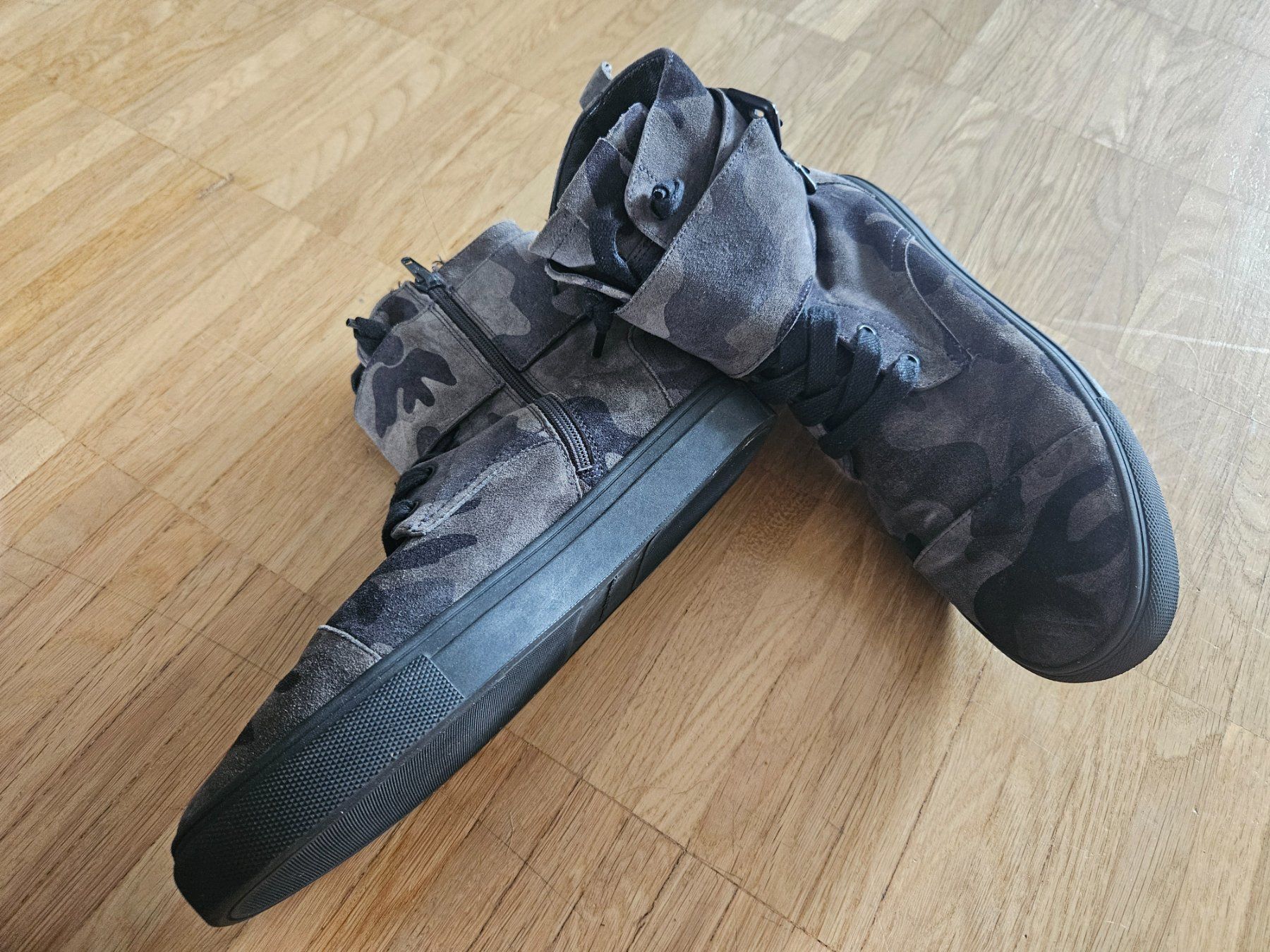 Kennel + Schmenger Damenschuhe: Kennel & Schmenger Boots Sneaker Camouflage – Gebraucht aus Luzern von schuhparadies159 2