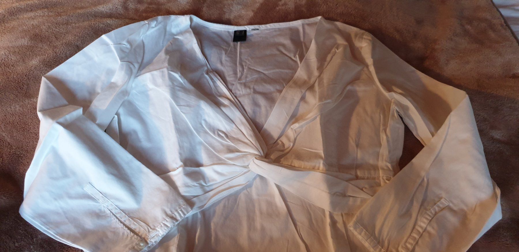 H&M Camicette: Bluse H&M gr 38 – Usato da Gwatt (Thun) venduto da Letzte-Chance-III 2