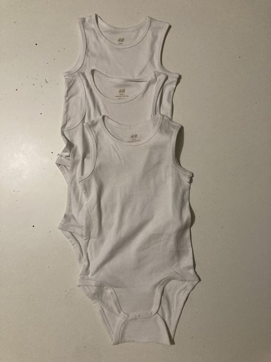 H&M Biancheria intima: 3 ärmellose Body weiss H&M Gr. 104 – Nuovo (secondo la descrizione) da Zürich venduto da Ekka