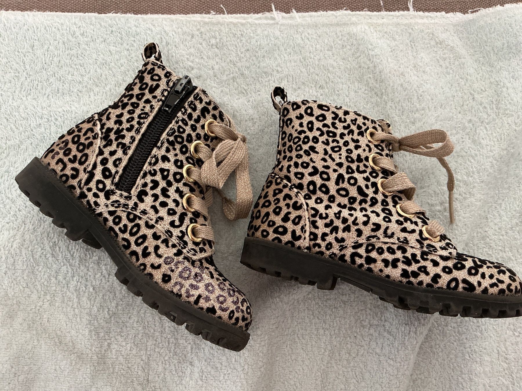 Scarpe per ragazze: Coole Mädchen-Boots – Usato da Triesen venduto da boston7 1
