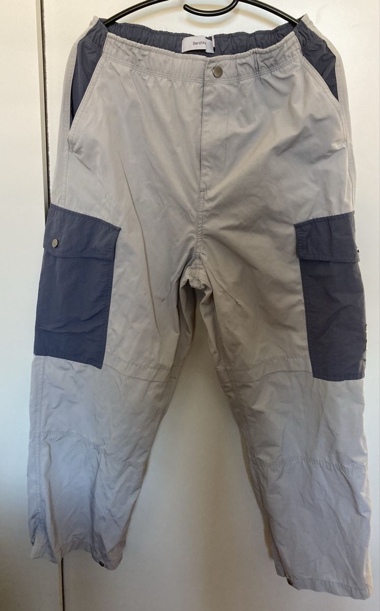 Bershka Pantaloni: Cargohose Gr. M – Usato da St.Gallenkappel venduto da apopka