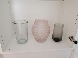 Three Vases in Like New Condition Drei Vasen in neu Zustand