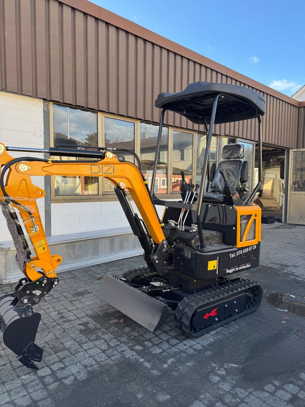 Escavatori: Bagger 1.5T à vendre – Nuovo (secondo la descrizione) da Biel/Bienne venduto da inf_p8rh 1