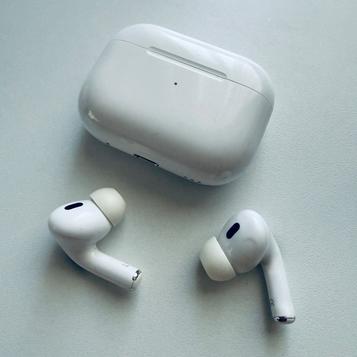 Apple Cuffie: Original Apple AirPods Pro 2, Lightning auf USB-C Kabel – Usato da Basel venduto da MY.AIRPODS.SHOP 4