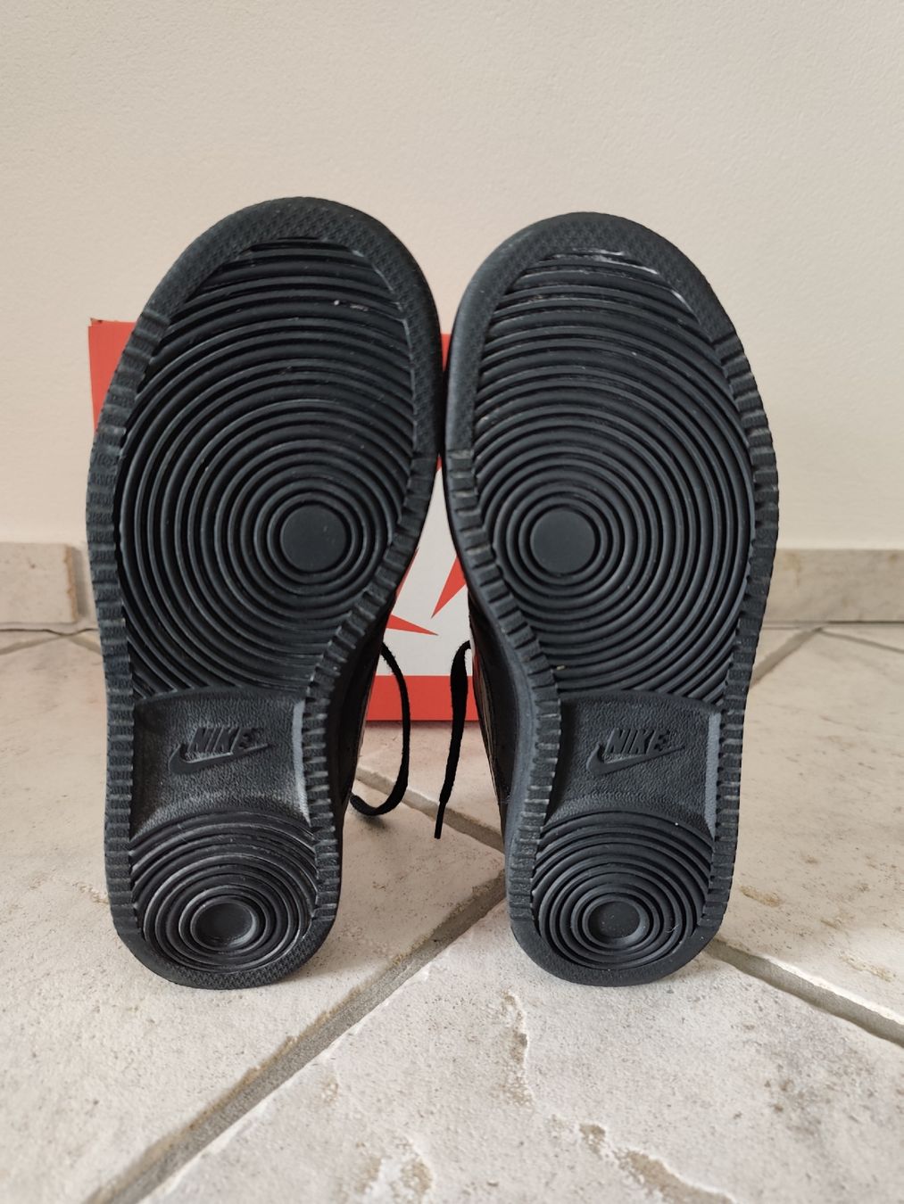 Nike Scarpe da donna: Nike  Sneaker Schwarz - Grösse 38 – Usato da Chur venduto da Rodanisa 4