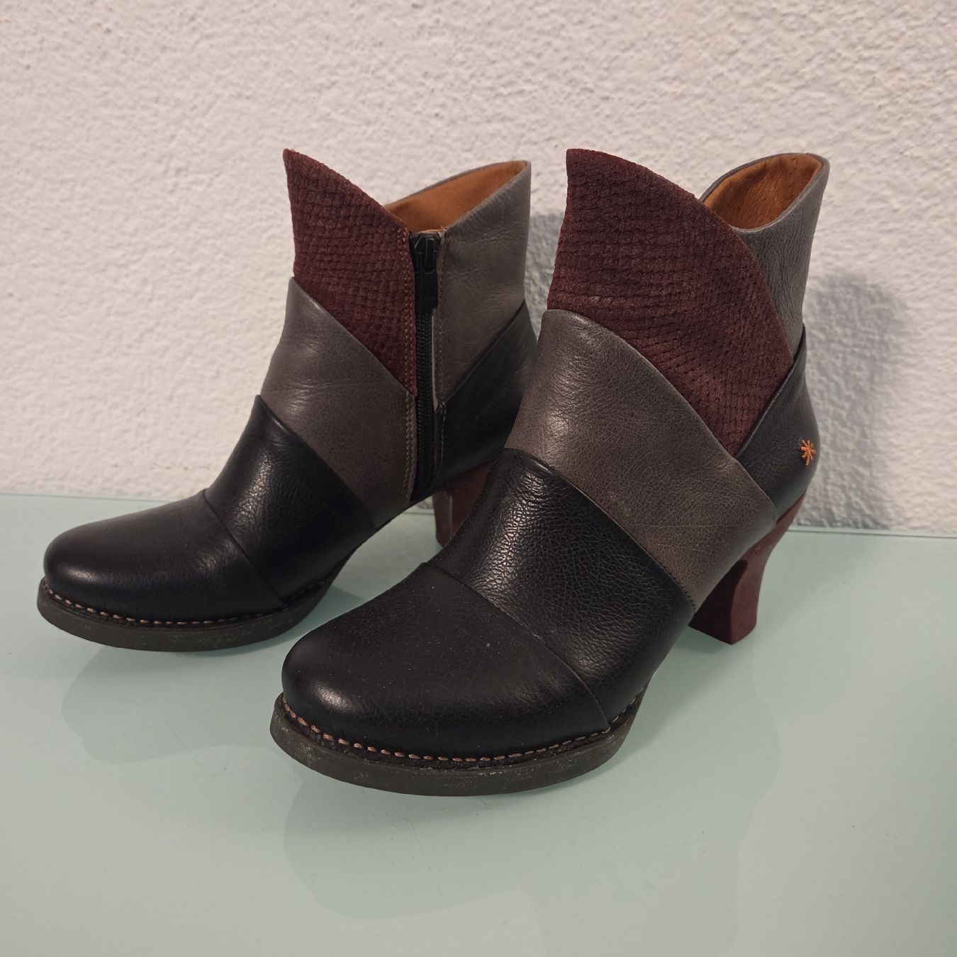 Art Scarpe da donna: Bottines originales en cuir Art, taille 37 – Nuovo (secondo la descrizione) da Monthey venduto da Bubuline