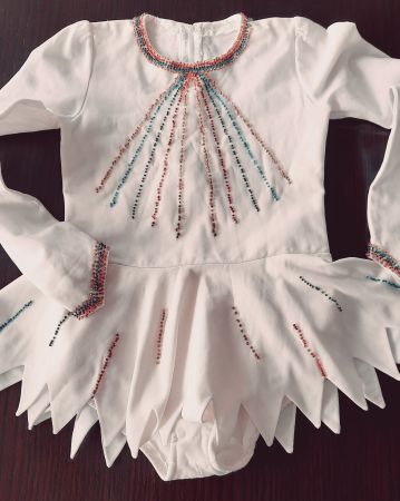 Eiskunstlauf Kleid weiss, bestickt, 'Harlekin' oder türkis