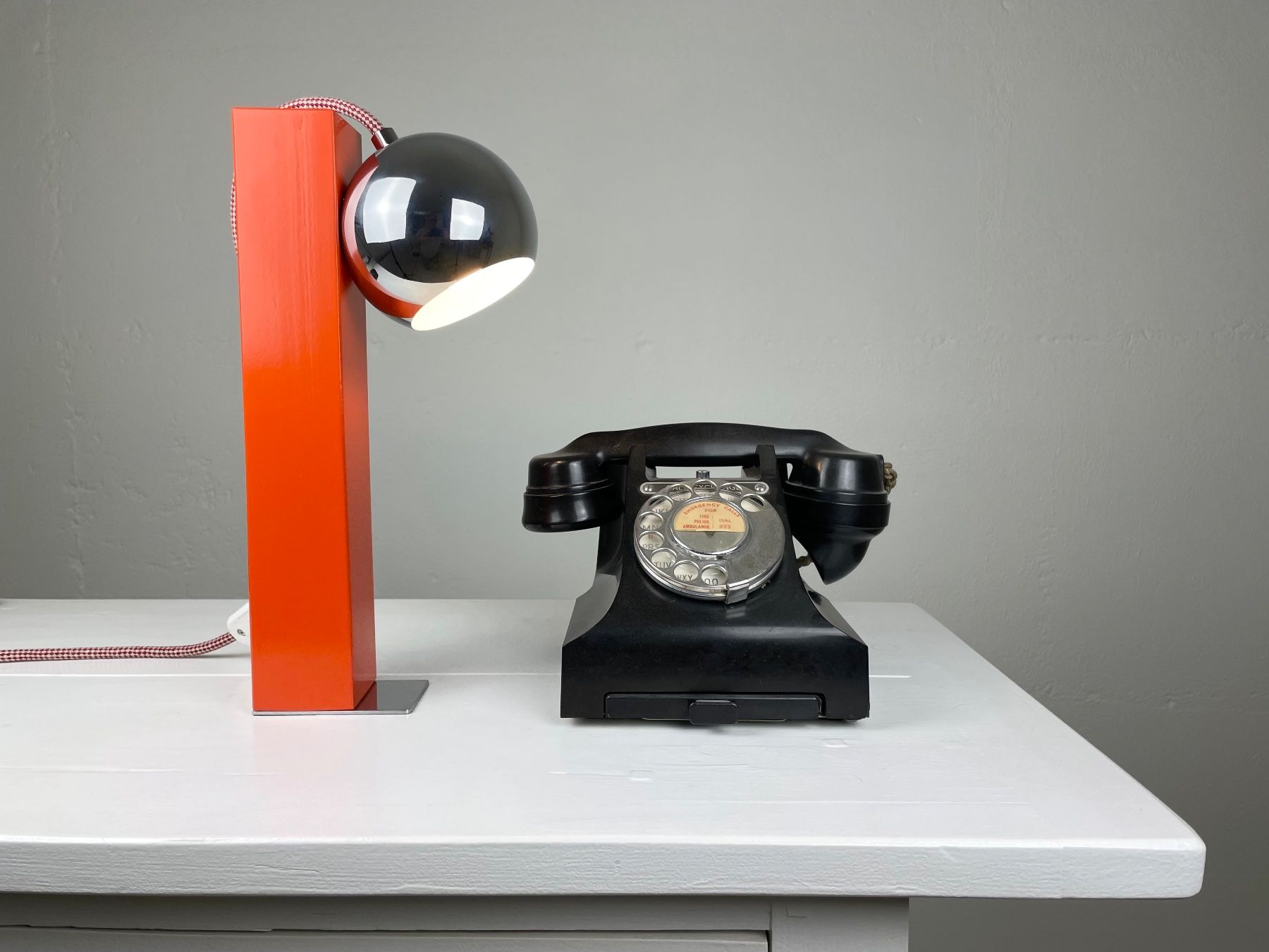Lampade: Magnetic Eyeball Table Lamp – Usato da Genthod venduto da lightyear63