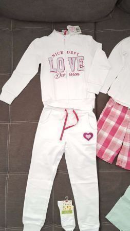 Lotti & Set di vestiti: Neuwertiges Mädchen Kleiderset Gr. 6 Y – Nuovo (secondo la descrizione) da Reinach AG venduto da innamac 1