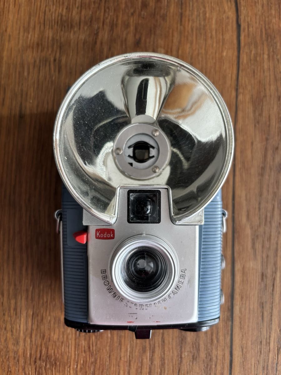 Kodak Fotocamera: Camera Kodak Brownie Starflash – Difettoso da Villeneuve VD venduto da sim_q5hp