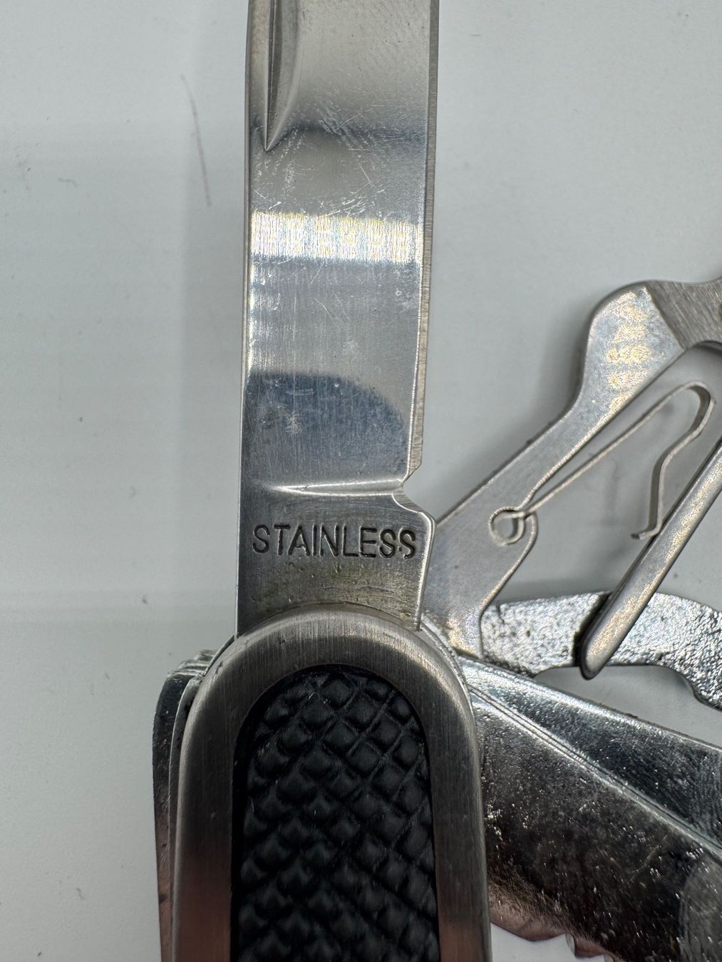 Taschenmesser: 2 Taschenmesser, rostfreier Stahl – Gebraucht aus Sachseln von BONATI01 2