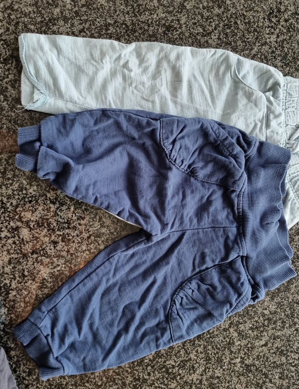 Lotti & Set di vestiti: 5 Set Hosen in Grösse 74 – Usato da Gwatt (Thun) venduto da fidibus87 2