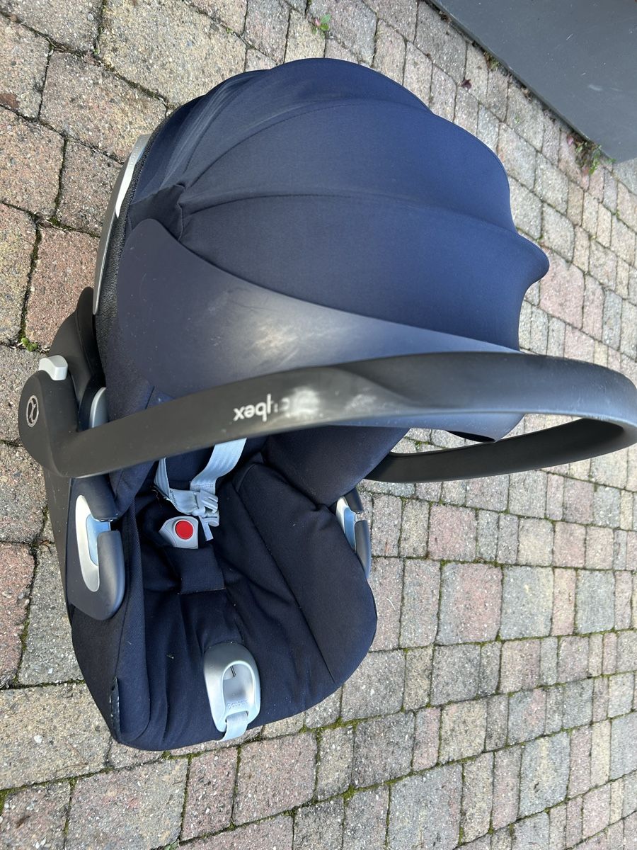Cybex Auto-Kindersitze: Cybex Babyschale Cloud Z i-Size – Gebraucht aus Oetwil am See von ann_l9hg 1
