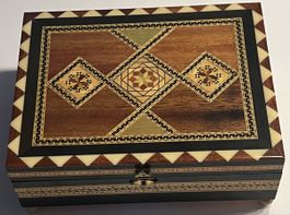 Edle Intarsien Spieldose Musikschatulle Marqueterie Schmuck