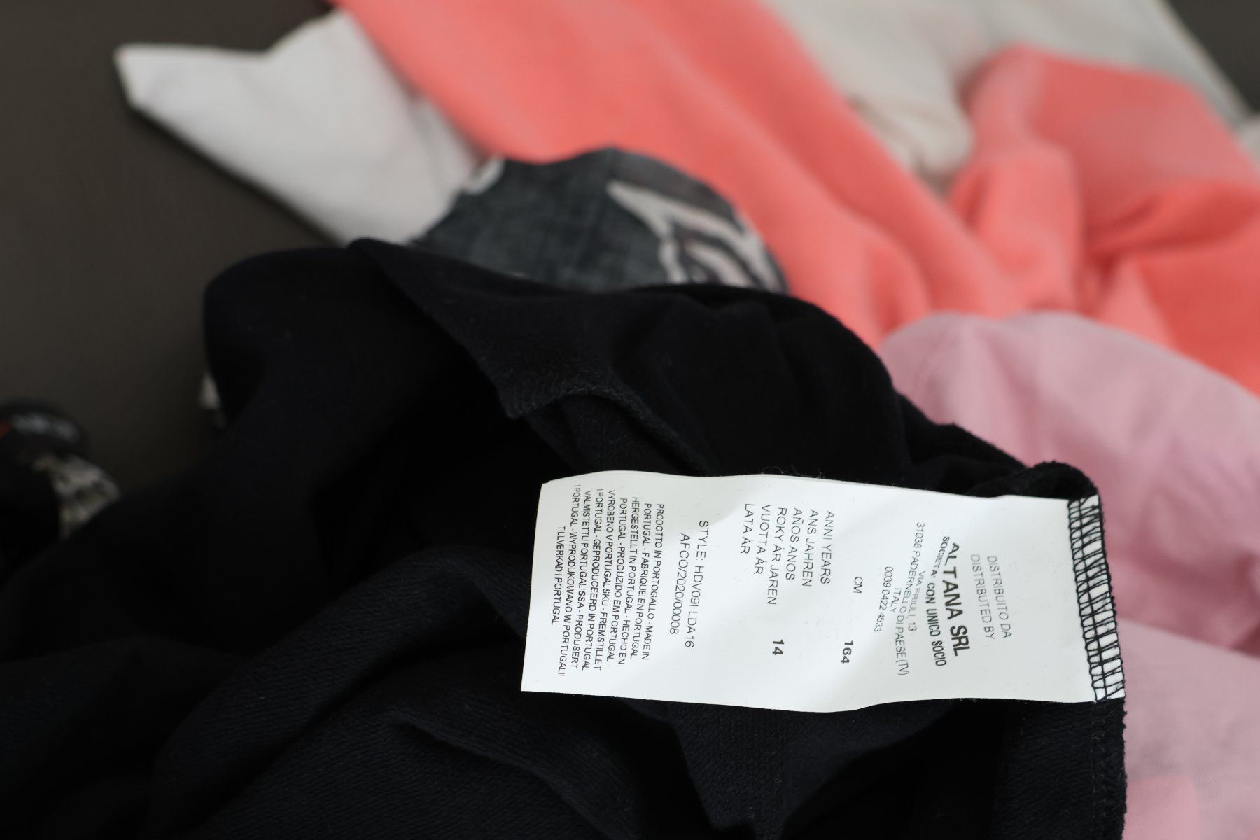 Maglioni & Felpe: MÄDCHEN LONG PULLOVER 164 VON MOSCHINO – Usato da Balzers venduto da MinimenschMia 9