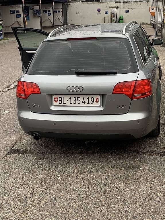Audi Automobili: Audi a4 b7 2006 – Usato da Allschwil venduto da b.faton 1