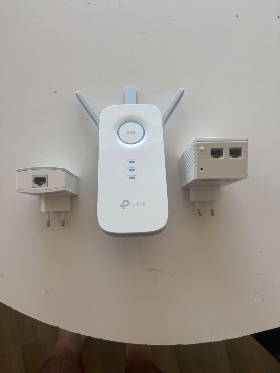 TP-Link WiFi: Tp link wifi et répétiteur  – Usato da Peseux venduto da vig_tkt6 1