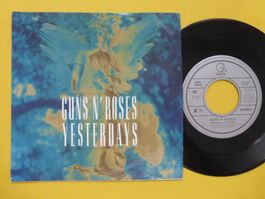 Guns N' Roses – Yesterdays