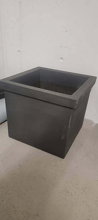 Pots de fleurs: 3 Töpfe in Gross – D'occasion à Remetschwil par Smitt