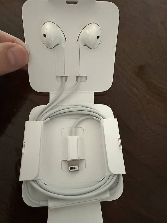 Apple Casques audio: Neue apple Kopfhörern, Kabel Lightning – D'occasion à Uster par vingapo