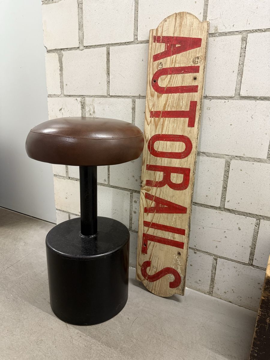Hocker: Echt Leder Barhocker / Design mid century Vintage – Gebraucht aus Burgdorf von zoe_g7lh 2
