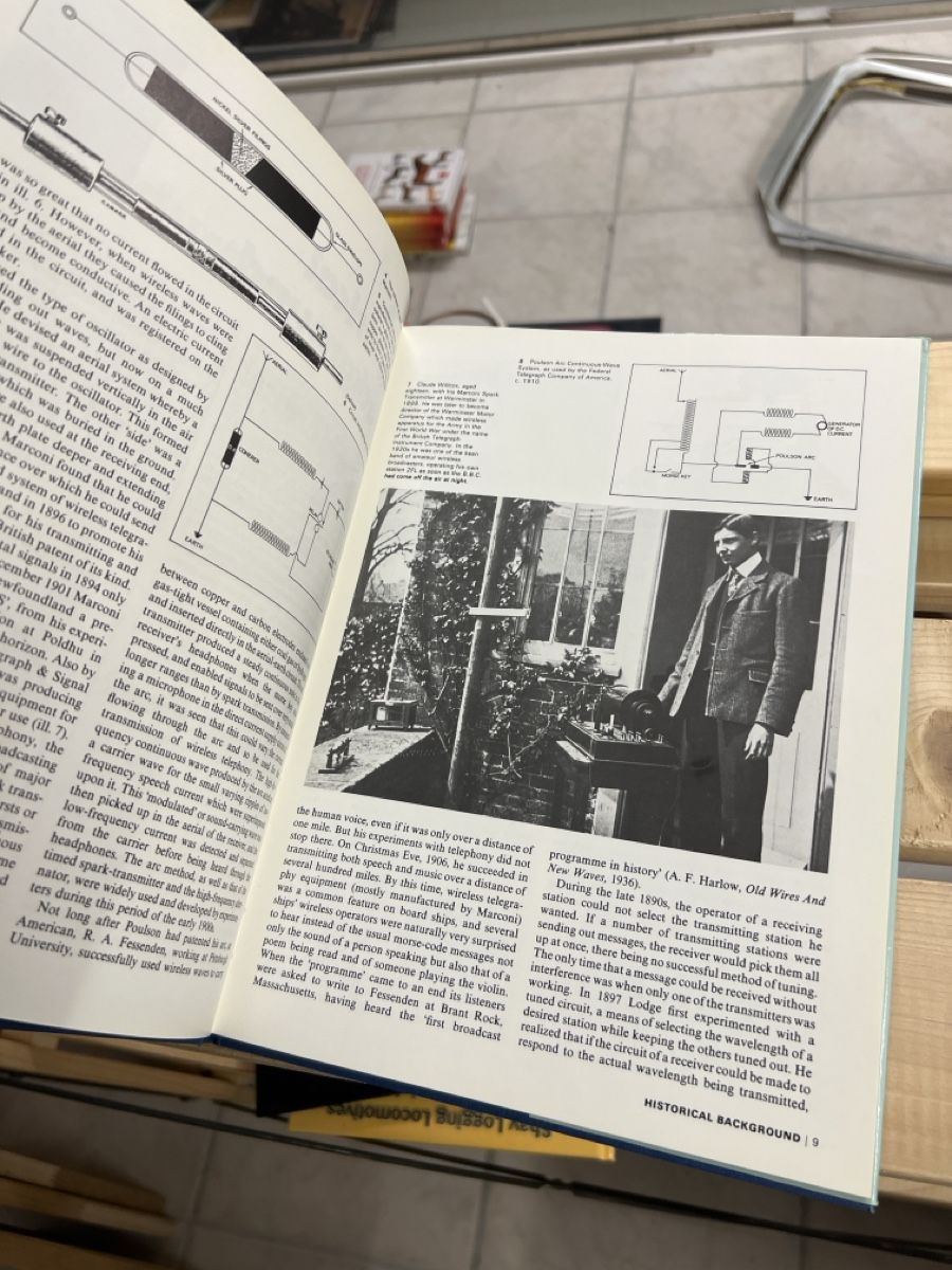 Radio: Buch über Röhrenradios – Usato da Steffisburg venduto da gfell2 1