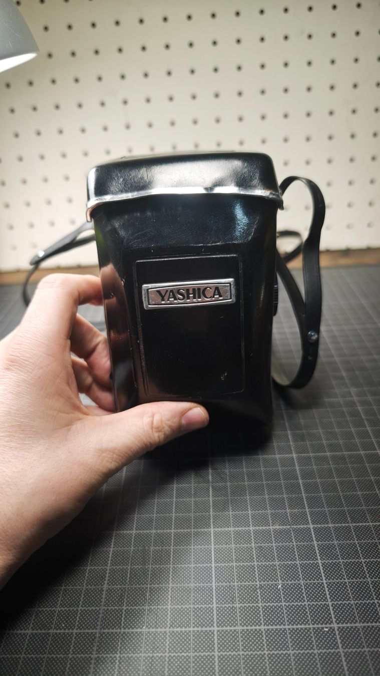 Fotocamera: Wunderschöne alte Fotokamera yashika – Usato da Gelterkinden venduto da MYSTOREFORYOU4460 8