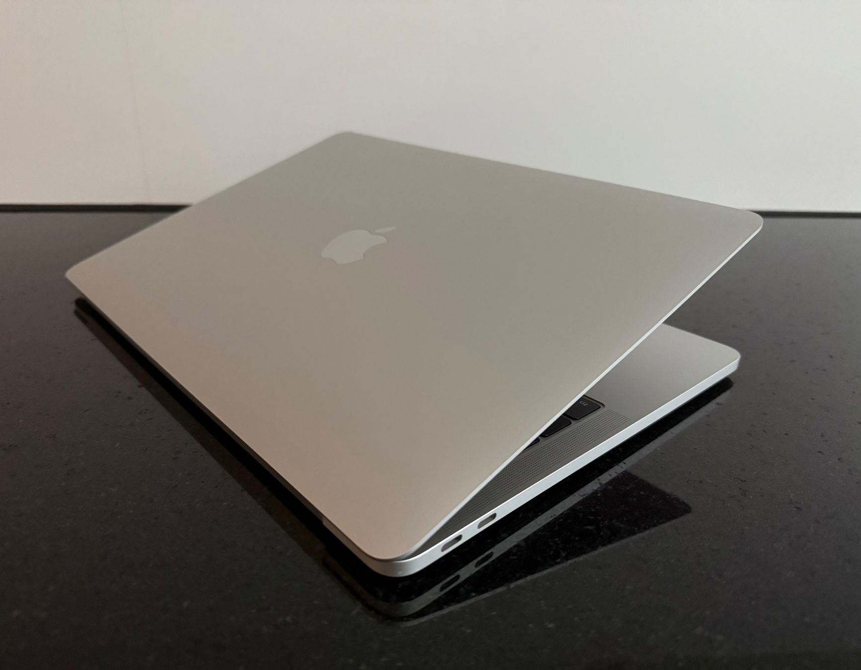 Apple Notebook: Apple MacBook Pro 13" 2017 128GB – Usato da Bern venduto da LM08 1