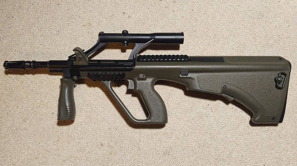 Armi bianche: APS AUG A1 Para AEG Airsoft – Usato da Gossau ZH venduto da tobiwils