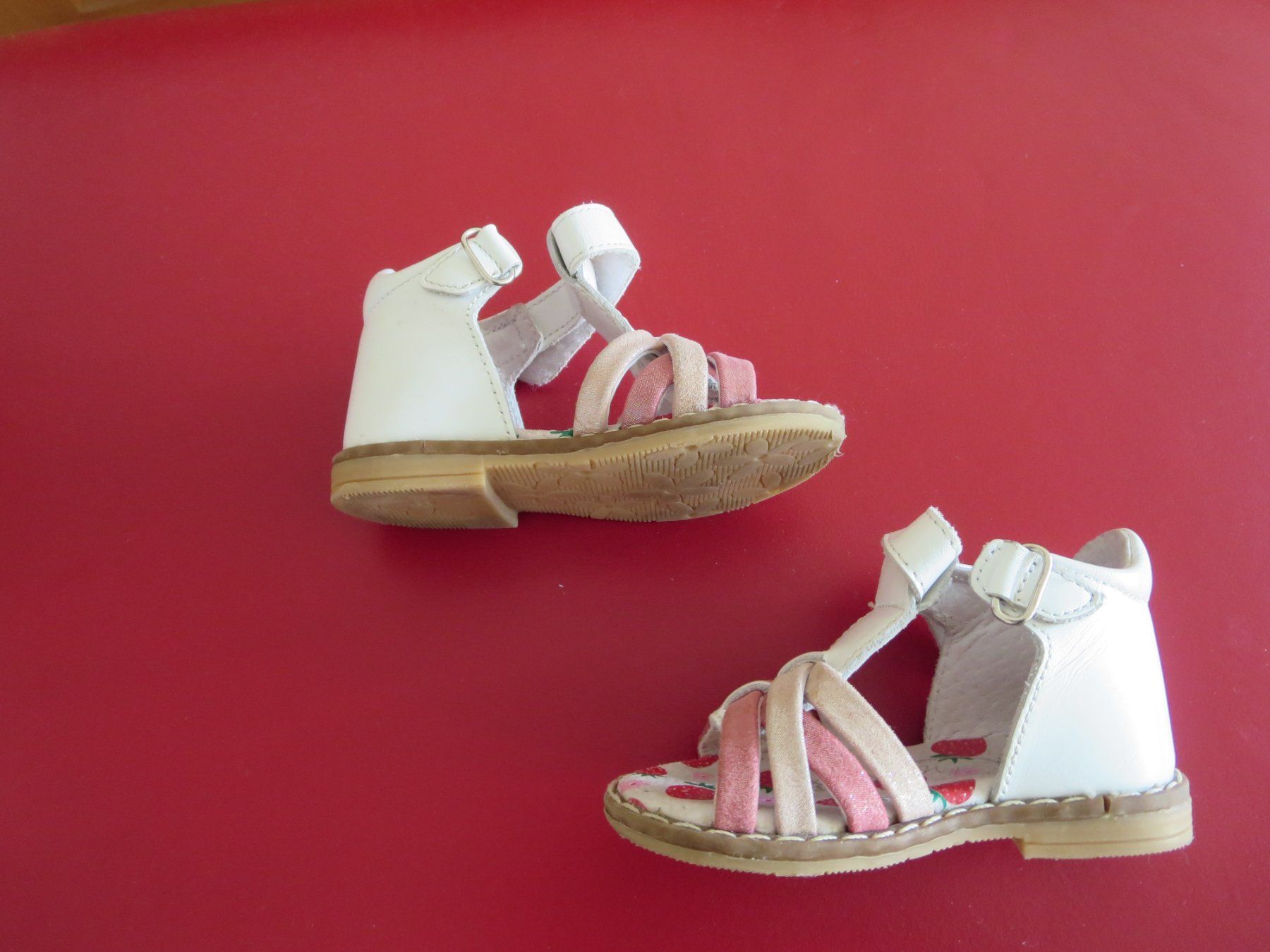 Scarpe per ragazze: Mädchen Sommer Sandale /Gr. 20 – Usato da Wallisellen venduto da Arvenstube 4