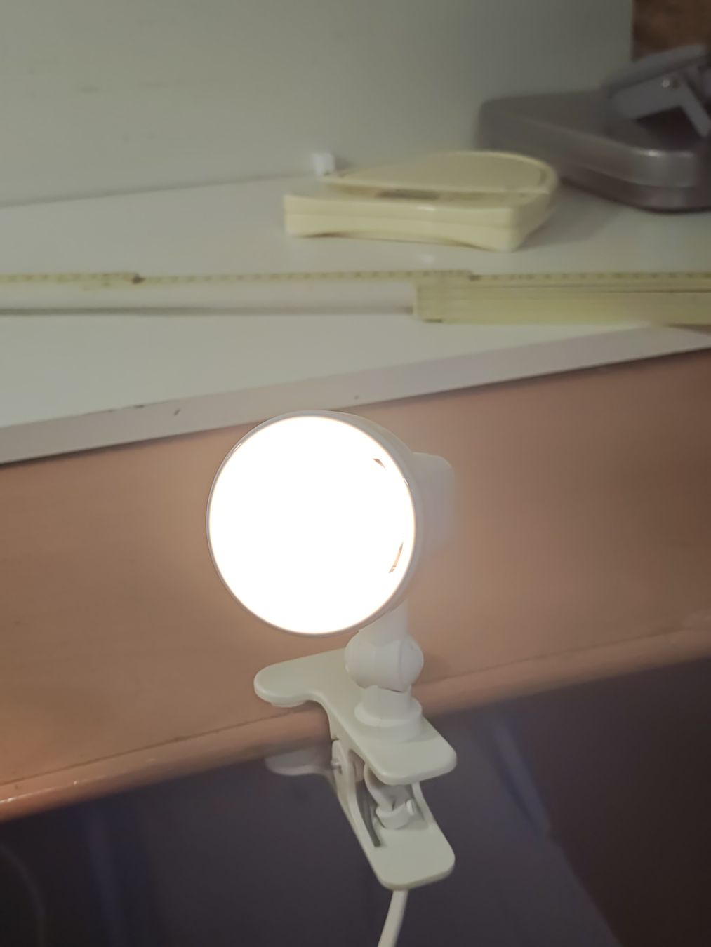 Lampen: Klemmleuchte, praktisch. (nov647) – Gebraucht aus Künten von Schnaepplihuus 5