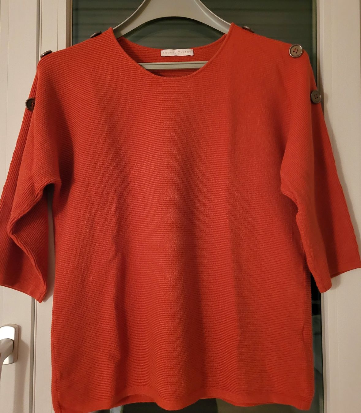 Pulls & Sweat-shirts: Damenpulli von Armand Thierry – D'occasion à Oberuzwil par rtr_wp6m