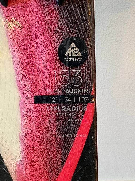 Skis: Ski K2 Superburnin 153 – D'occasion à Felsberg par Riggel 1