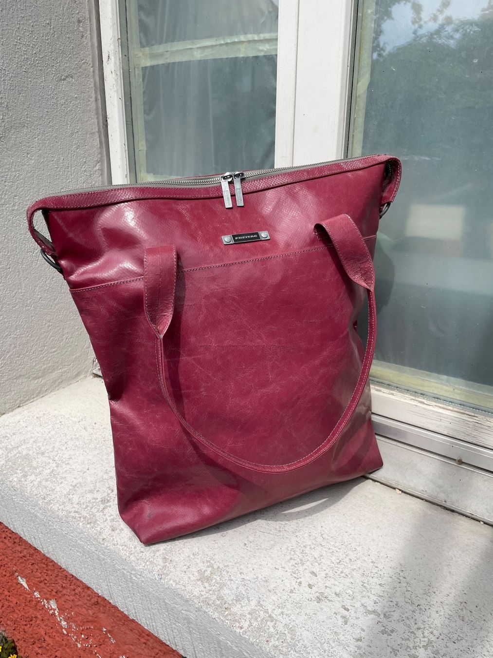 Freitag Reference R519 De La Cruz Bordeaux Rare (Neu (gemäss