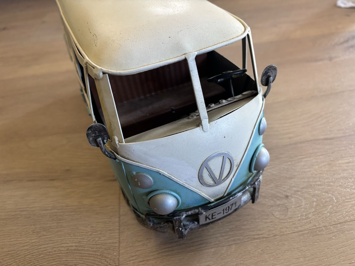 Volkswagen Voitures modèles: VW Bus Blechmodell – D'occasion à Hinwil par eri_b76q